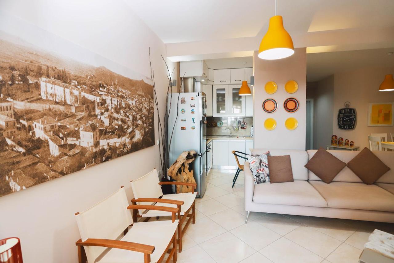 Large Apartment Near The Seaside Boulevard Lungomare Vlorë Exteriör bild